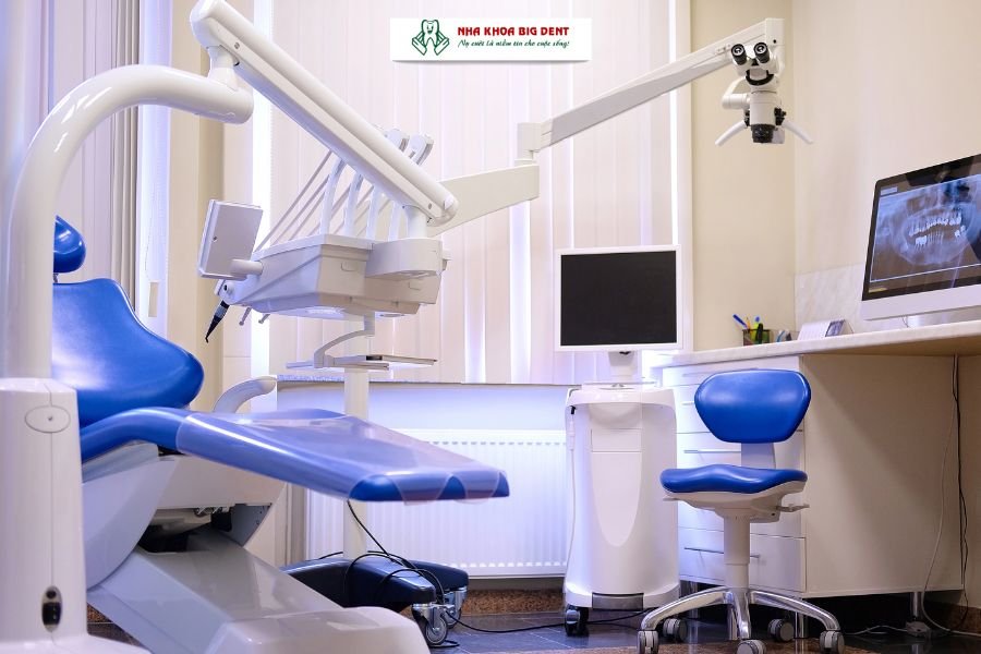 giá niềng răng trong suốt